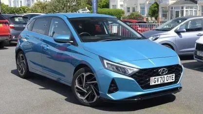 Used Hyundai i20 Premium 101 HP (74 kW) 2023 Hatchback