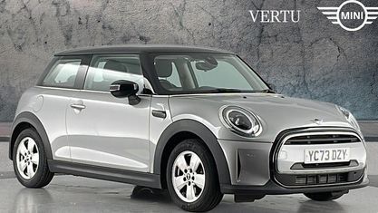 Używany Mini Cooper Classic 136 KM (100 kW) 2022 Srebrny Hatchback