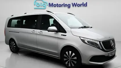 Usado Mercedes EQV300 150 kW (204 HP) 2023 Carrinha