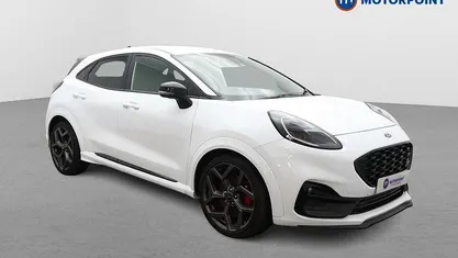 White Used 2023 Ford Puma ST Hatchback | £20,149 (Fair price)
