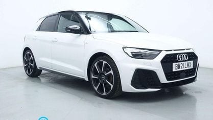 Usado Audi A1 Sportback Black Edition 110 HP (80 kW) 2024 Citadino