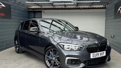 Begagnad BMW M140 M Sport 340 HK (250 kW) 2019 Grå Halvkombi