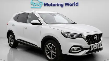 White Used 2022 MG HS Exclusive SUV | £13,300 (Fair price)