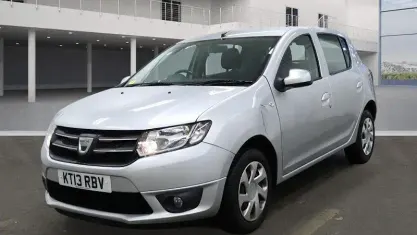 Used Dacia Sandero Lauréate 90 HP (66 kW) 2016 Hatchback