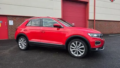 Used VW T-Roc SEL 150 HP (110 kW) 2018 Red SUV