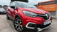 Red/black Used 2017 Renault Captur Signature SUV | £8,790 (Fair price)
