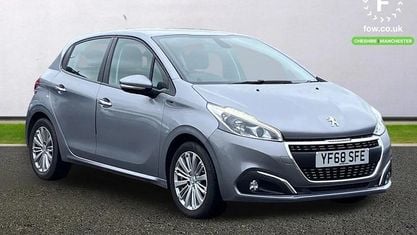 Second-hand Peugeot 208 Signature Sky 82 CP (60 kW) 2018 Gri Hatchback