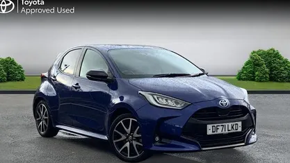 Used Toyota Yaris Hybrid City 116 HP (85 kW) 2021 Galactic blue Hatchback