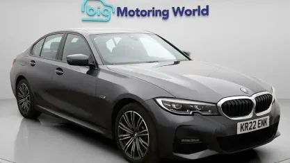 Begagnad BMW 330e M Sport 292 HK (214 kW) 2022 Grå Sedan