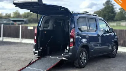 Used 2023 Peugeot Rifter Allure MPV | £15,990 (Fair price)