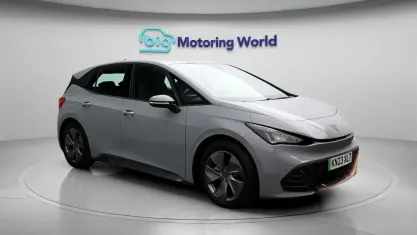 Usado Cupra Born 150 kW (204 HP) 2023 Cinzento Citadino