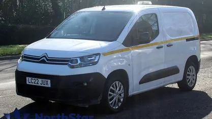 Used Citroën Berlingo 102 HP (75 kW) 2022 White MPV