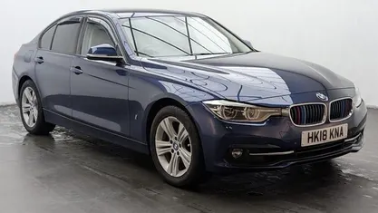 Used BMW 330e Sport Line 252 HP (185 kW) 2018 Blue Sedan
