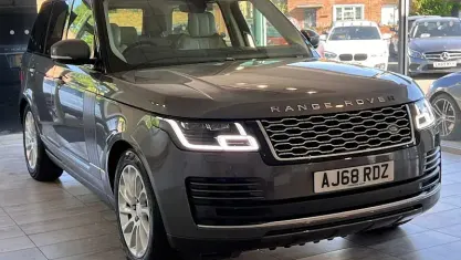 Usado Land Rover Range Rover Vogue 275 HP (202 kW) 2020 SUV