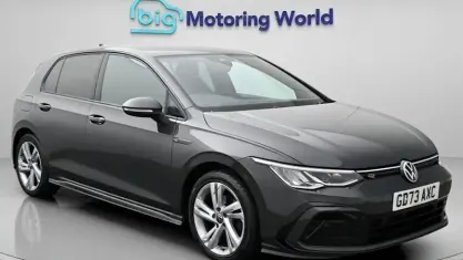 Second-hand VW Golf VIII R-line 131 CP (96 kW) 2024 Hatchback