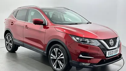 Used Nissan Qashqai N-Connecta 140 HP (102 kW) 2020 Red SUV