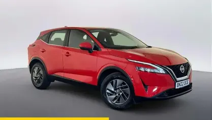 Used Nissan Qashqai Acenta Premium 140 HP (102 kW) 2022 Red SUV