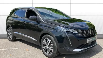 Used Peugeot 5008 Allure+ 131 HP (96 kW) 2023 Black SUV