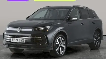 Usado VW Tiguan Elegance 204 HP (150 kW) 2024 Cinzento SUV