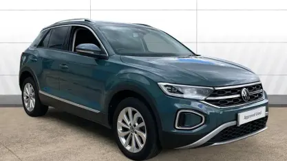 Used VW T-Roc Style 150 HP (110 kW) 2025 Blue SUV