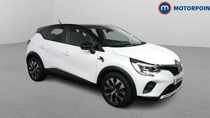 Used Renault Captur LIMITED 91 HP (66 kW) 2022 White/black SUV