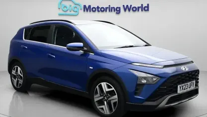 Begagnad Hyundai Bayon Premium 101 HK (74 kW) 2023 Blå SUV