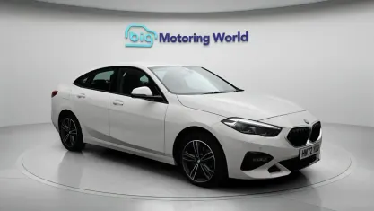 Begagnad BMW 218 Sport Line 136 HK (100 kW) 2022 Vit Sportkupé