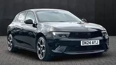 Black Used 2024 Vauxhall Astra Ultimate Hatchback | £18,971 (Fair price)