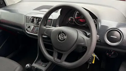 Used VW up! S 60 HP (44 kW) 2018 Red Hatchback
