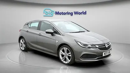 Used Vauxhall Astra SRi 150 HP (110 kW) 2019 Hatchback