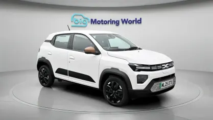 Used Dacia Spring Extreme 47 kW (65 HP) 2025 White Hatchback