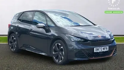 Usado Cupra Born e-Boost 169 kW (230 CV) 2023 Gris Utilitario