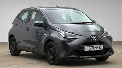Used Toyota Aygo X-play 72 HP (52 kW) 2021 Grey Hatchback