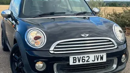 Used Mini ONE Hatch 98 HP (72 kW) 2012 Black Hatchback