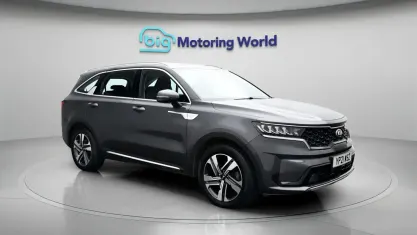 Usado Kia Sorento 261 CV (191 kW) 2021 Gris SUV