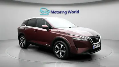 Begagnad Nissan Qashqai N-Connecta 190 HK (139 kW) 2023 Röd SUV