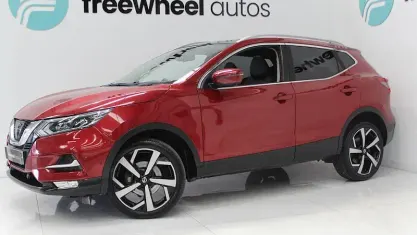 Used Nissan Qashqai Tekna 131 HP (96 kW) 2017 Red SUV