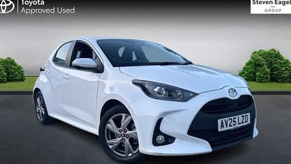 Usado Toyota Yaris Hybrid 116 HP (85 kW) 2026 Citadino