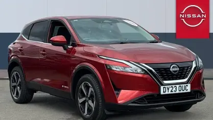 Used Nissan Qashqai N-Connecta 190 HP (139 kW) 2023 Red SUV