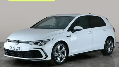 Usado VW Golf VIII R-line 150 CV (110 kW) 2023 Blanco Utilitario