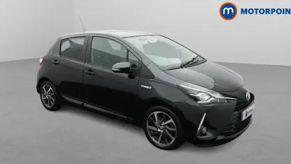 Używany Toyota Yaris Hybrid 101 KM (74 kW) 2019 Czarny Hatchback