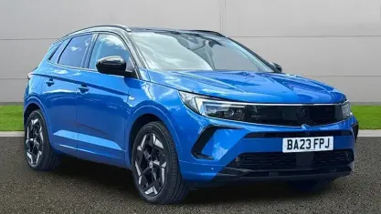Used Vauxhall Grandland X GSe 300 HP (220 kW) 2023 Blue SUV