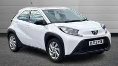 White Used 2022 Toyota Aygo PURE Hatchback | £12,101 (Fair price)