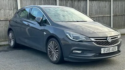 Used Vauxhall Astra Elite 150 HP (110 kW) 2016 Grey Hatchback