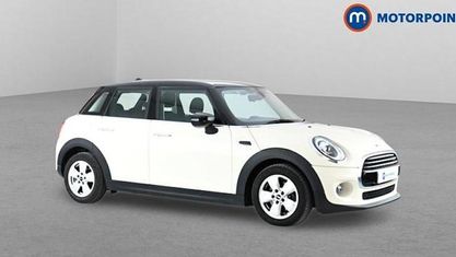Używany Mini Cooper Classic 136 KM (100 kW) 2020 Biały Hatchback