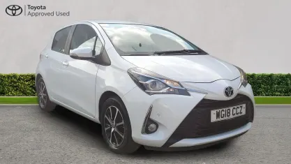 Used Toyota Yaris 111 HP (81 kW) 2018 Pure white Hatchback