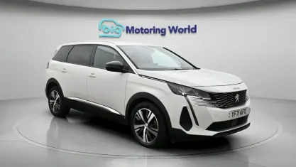 Used Peugeot 5008 Allure Premium 131 HP (96 kW) 2021 White SUV