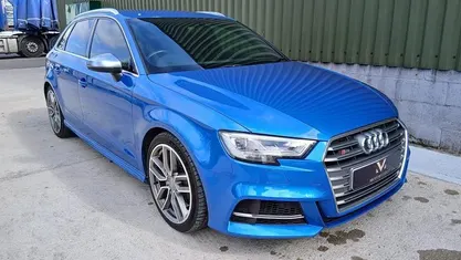 Used Audi S3 Sportback Performance 310 HP (228 kW) 2018 Blue Hatchback