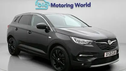 Used Vauxhall Grandland X SRi 131 HP (96 kW) 2021 Black SUV