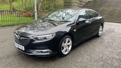 Used Vauxhall Insignia SRi 170 HP (125 kW) 2018 Black Hatchback